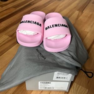 Balenciaga pool slides